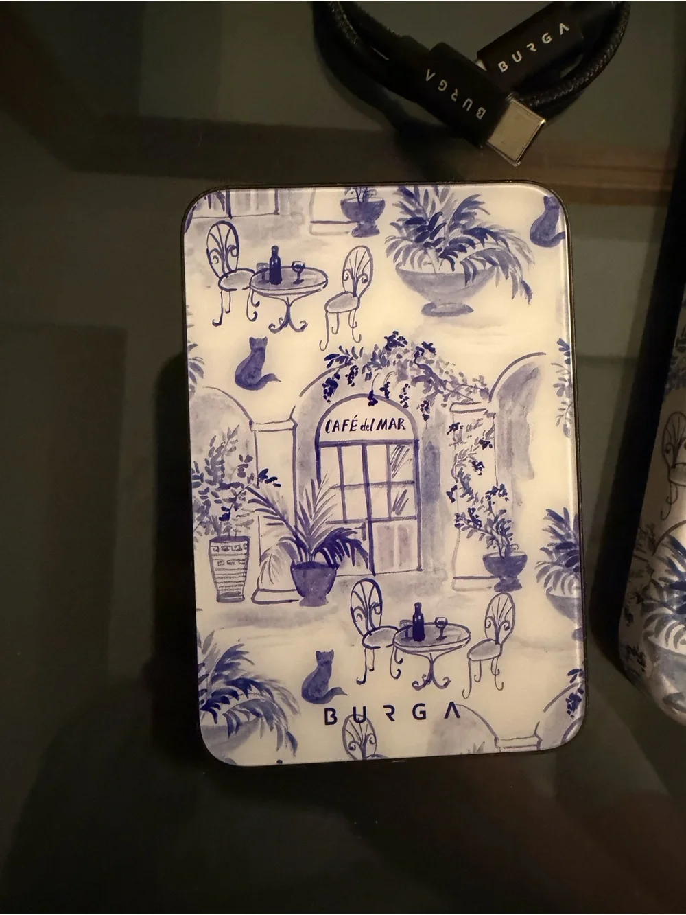 Burga Sobremesa iPhone 15 Pro Case with Power Bank